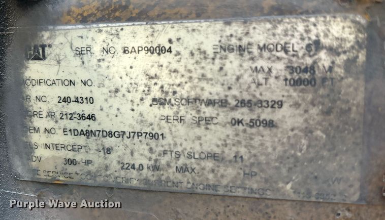 image for item DN0647 2006 Peterbilt 335  vacuum truck