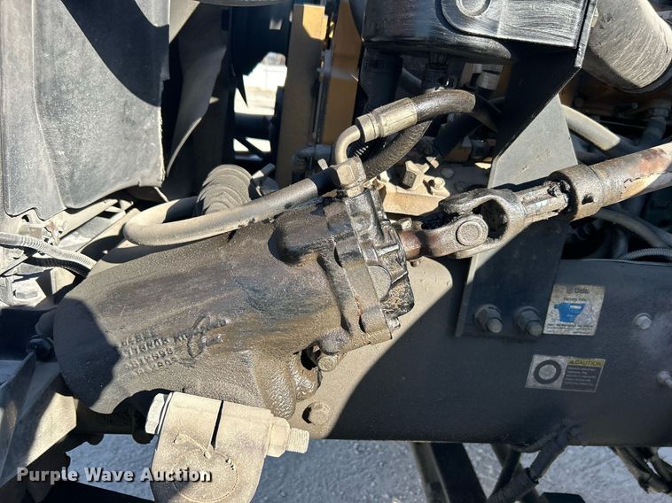 image for item DN0647 2006 Peterbilt 335  vacuum truck