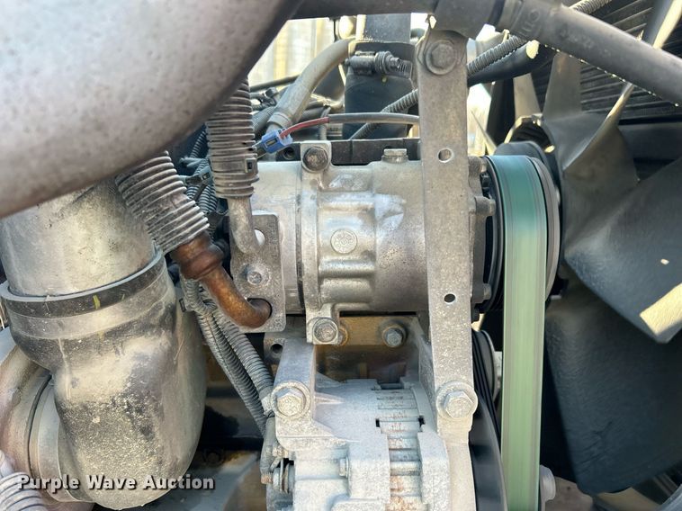 image for item DN0647 2006 Peterbilt 335  vacuum truck