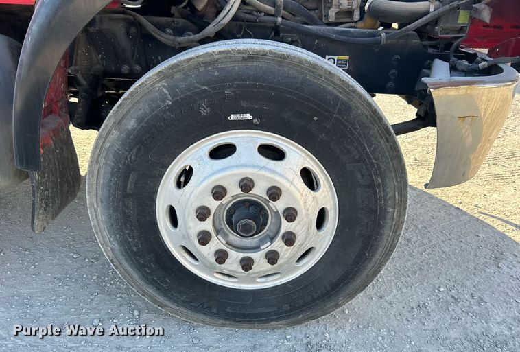 image for item DN0647 2006 Peterbilt 335  vacuum truck