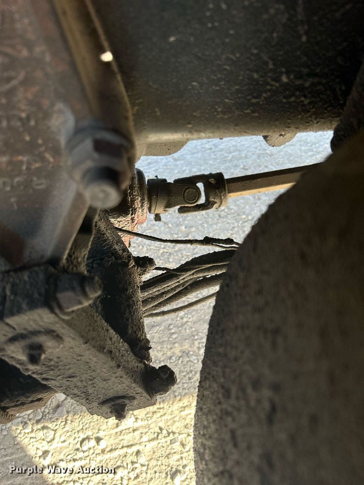 image for item DN0647 2006 Peterbilt 335  vacuum truck