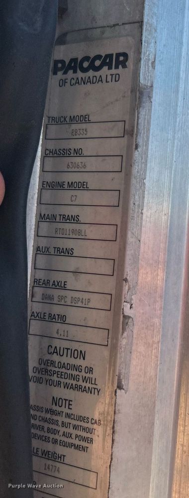 image for item DN0647 2006 Peterbilt 335  vacuum truck