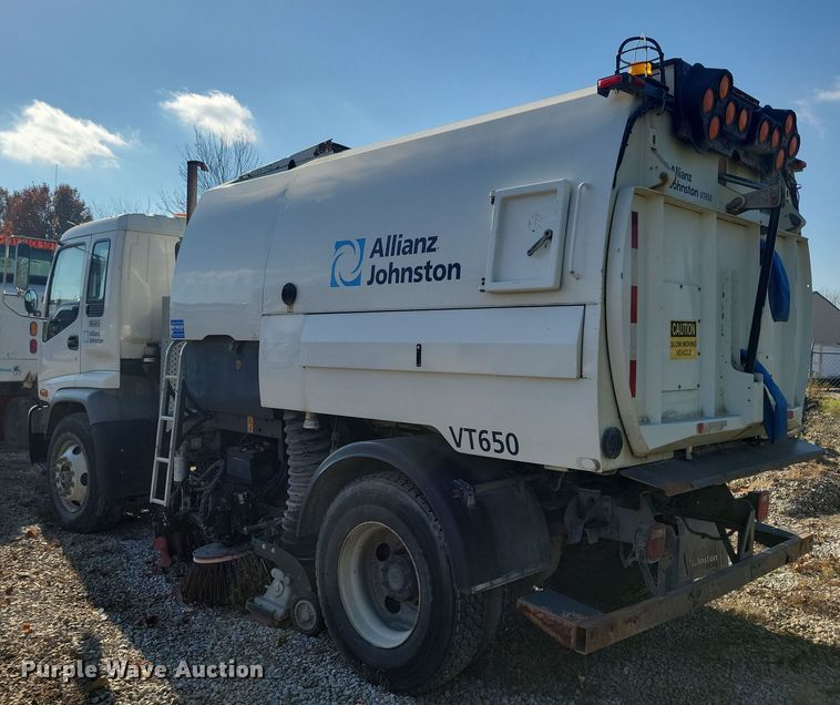 image for item DN4062 2009 Isuzu  T7F street sweeper truck