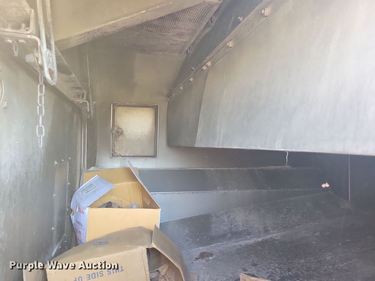 image for item DN4062 2009 Isuzu  T7F street sweeper truck