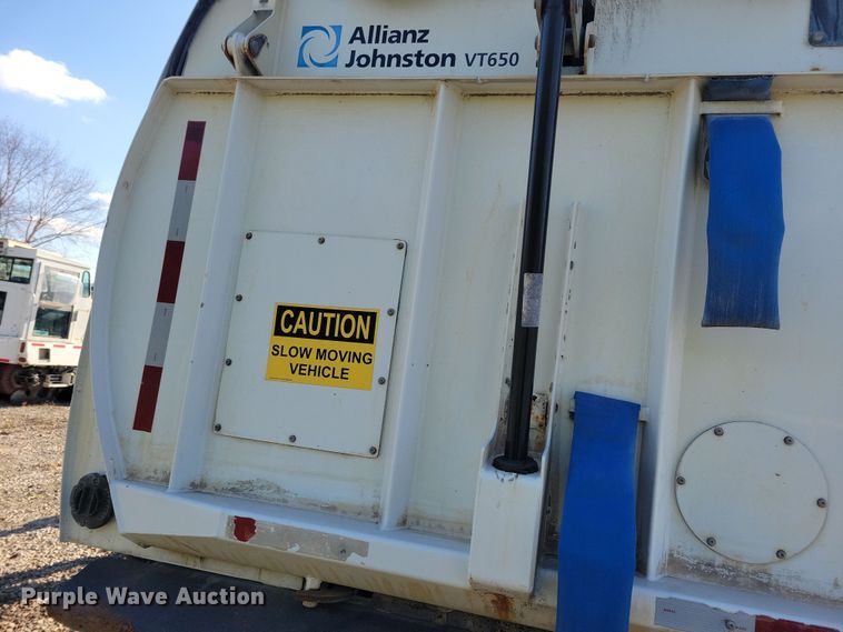 image for item DN4062 2009 Isuzu  T7F street sweeper truck