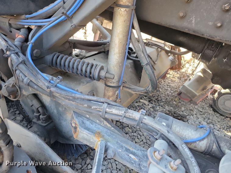 image for item DN4062 2009 Isuzu  T7F street sweeper truck