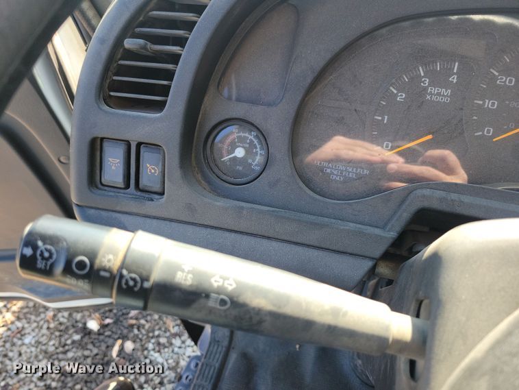 image for item DN4062 2009 Isuzu  T7F street sweeper truck