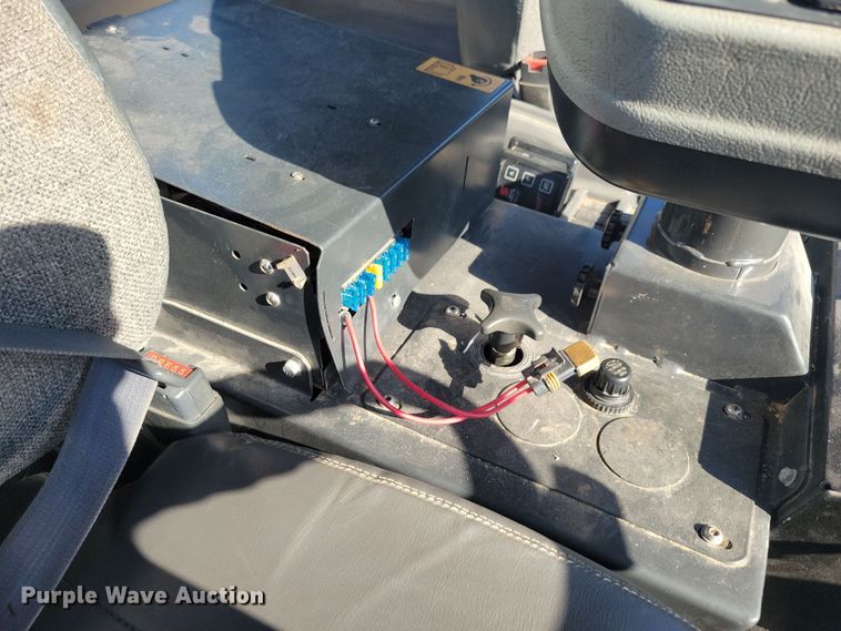 image for item DN4062 2009 Isuzu  T7F street sweeper truck