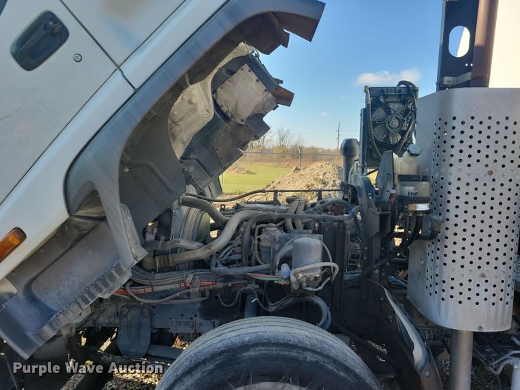 image for item DN4062 2009 Isuzu  T7F street sweeper truck