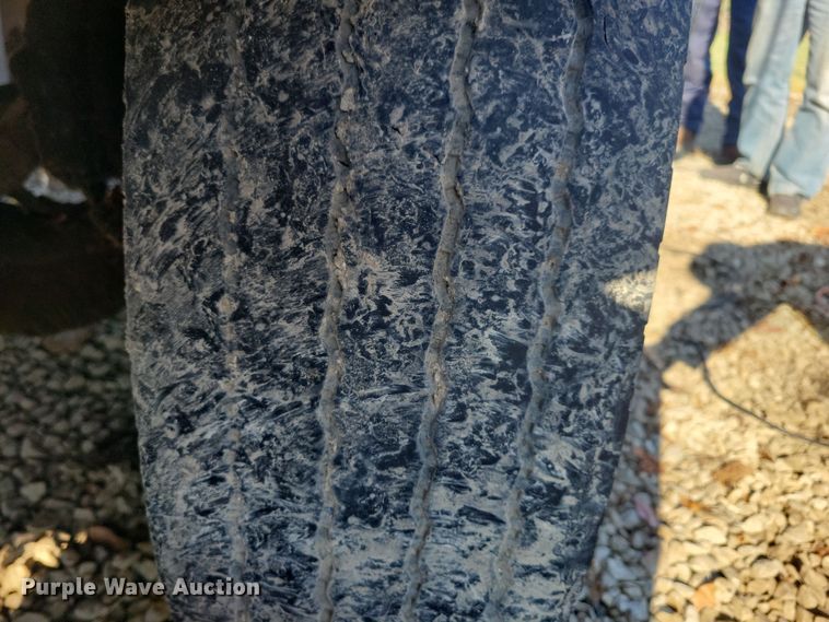 image for item DN4062 2009 Isuzu  T7F street sweeper truck