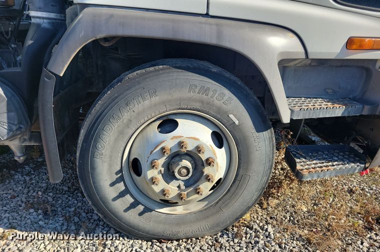 image for item DN4062 2009 Isuzu  T7F street sweeper truck