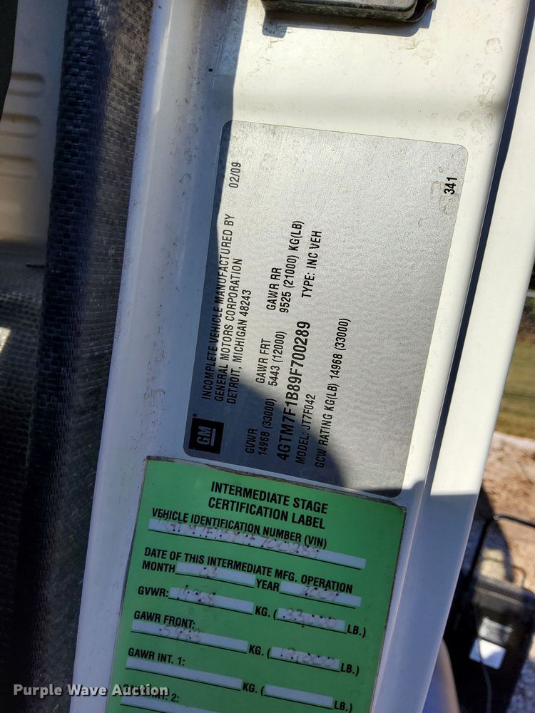 image for item DN4062 2009 Isuzu  T7F street sweeper truck