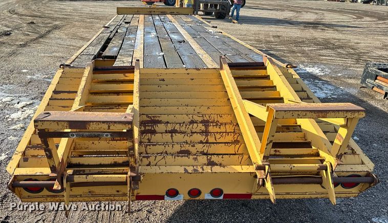 image for item GG9994 2002 Keifer IHPC1929 equipment trailer