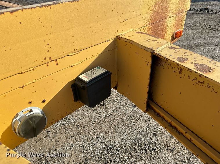 image for item GG9994 2002 Keifer IHPC1929 equipment trailer