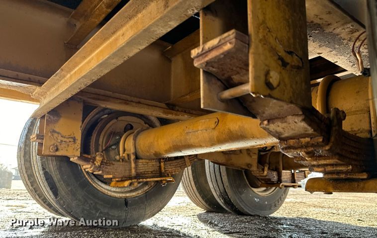 image for item GG9994 2002 Keifer IHPC1929 equipment trailer