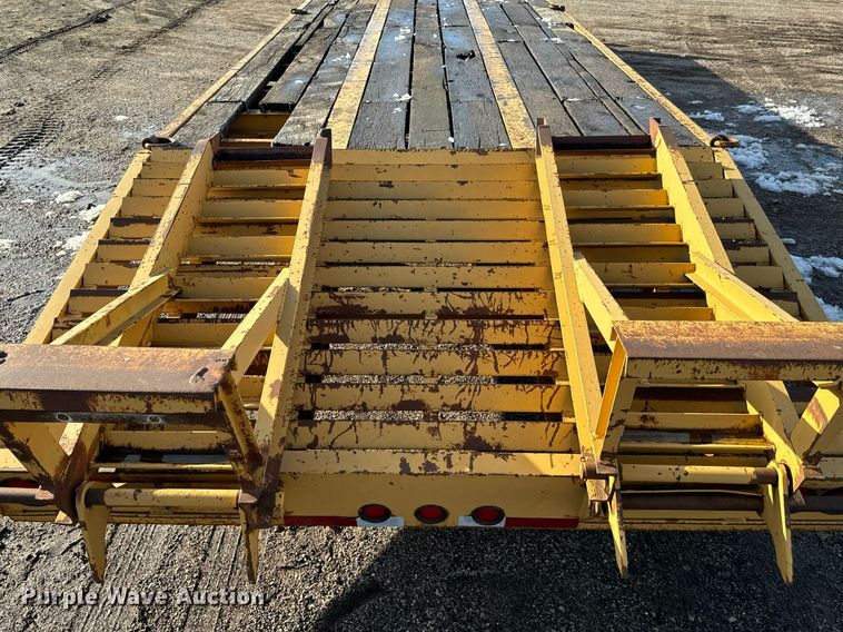 image for item GG9994 2002 Keifer IHPC1929 equipment trailer