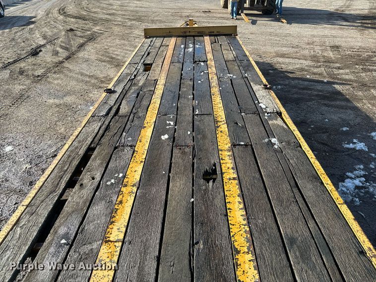 image for item GG9994 2002 Keifer IHPC1929 equipment trailer