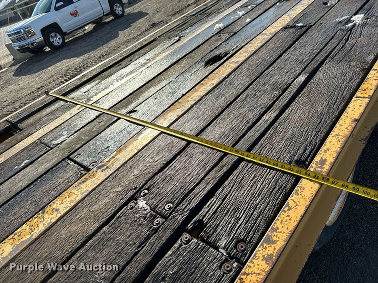 image for item GG9994 2002 Keifer IHPC1929 equipment trailer