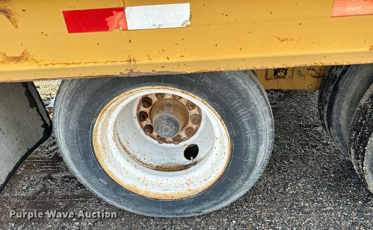 image for item GG9994 2002 Keifer IHPC1929 equipment trailer