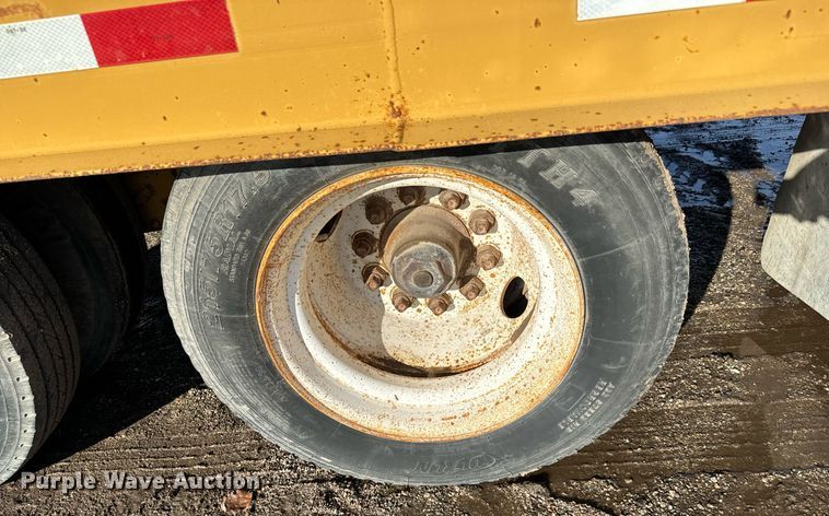 image for item GG9994 2002 Keifer IHPC1929 equipment trailer