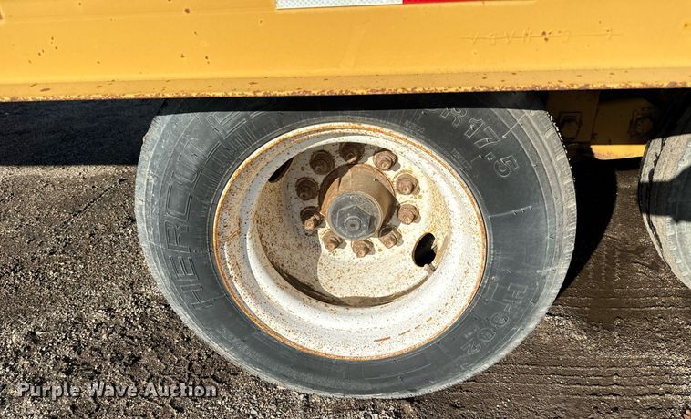 image for item GG9994 2002 Keifer IHPC1929 equipment trailer