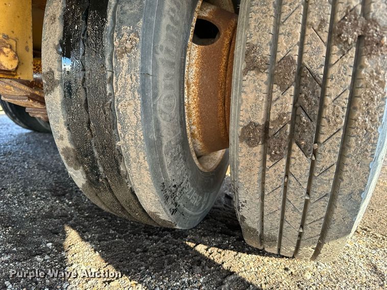 image for item GG9994 2002 Keifer IHPC1929 equipment trailer