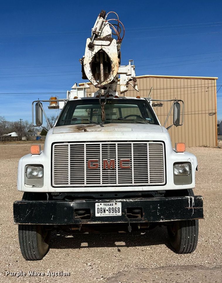 image for item IB9263 1991 GMC C6500 digger derrick truck