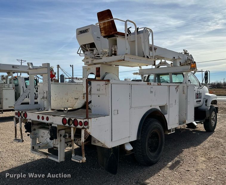 image for item IB9263 1991 GMC C6500 digger derrick truck