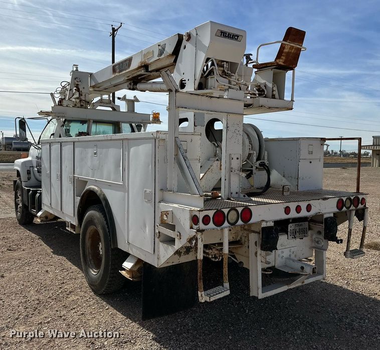 image for item IB9263 1991 GMC C6500 digger derrick truck