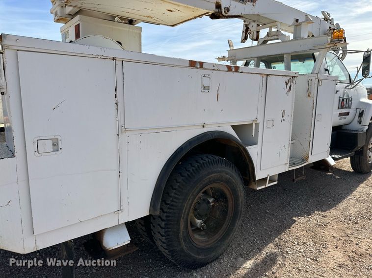 image for item IB9263 1991 GMC C6500 digger derrick truck