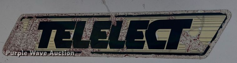 image for item IB9263 1991 GMC C6500 digger derrick truck