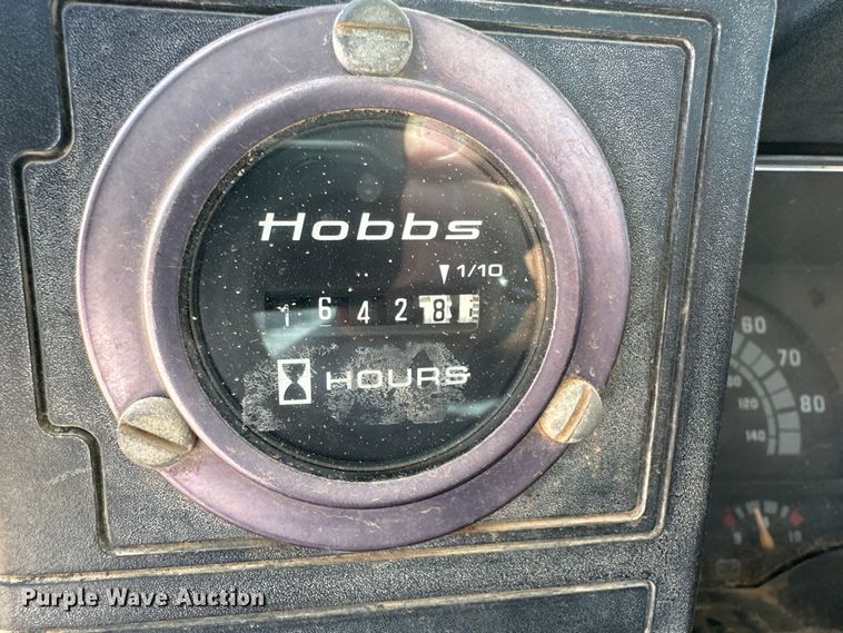 image for item IB9263 1991 GMC C6500 digger derrick truck