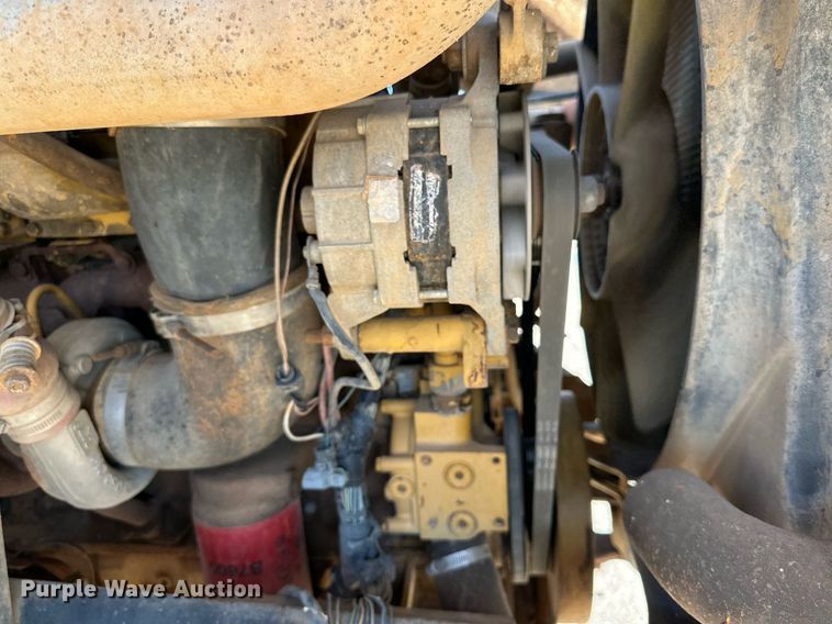 image for item IB9263 1991 GMC C6500 digger derrick truck