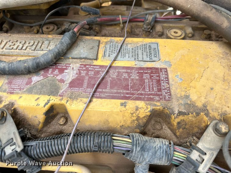 image for item IB9263 1991 GMC C6500 digger derrick truck