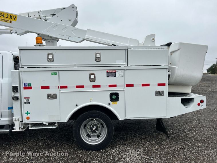 image for item KH9682 2014 Dodge Ram 5500HD bucket truck