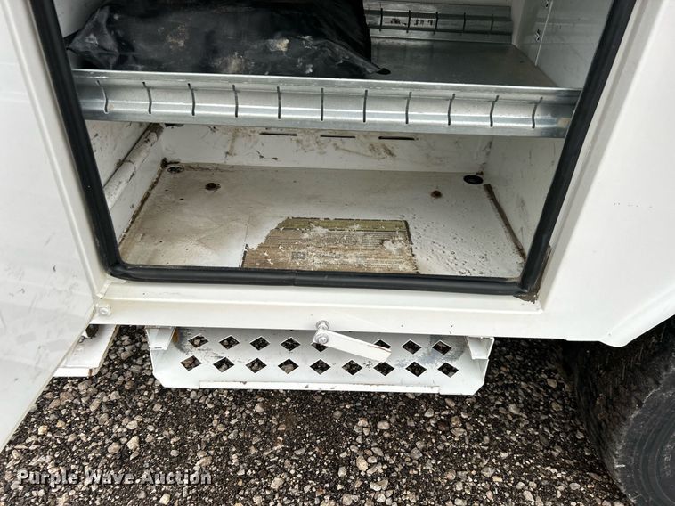 image for item KH9682 2014 Dodge Ram 5500HD bucket truck