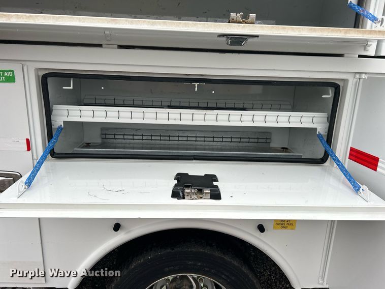 image for item KH9682 2014 Dodge Ram 5500HD bucket truck