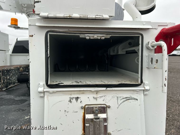 image for item KH9682 2014 Dodge Ram 5500HD bucket truck