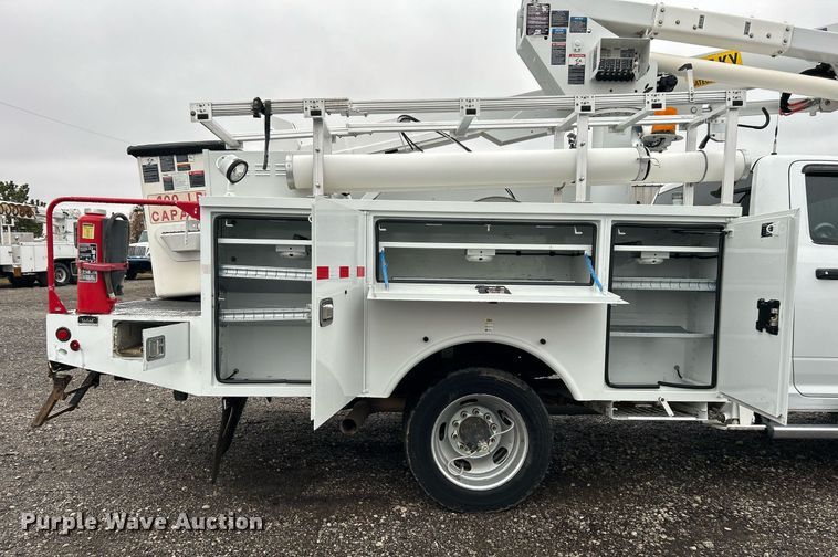 image for item KH9682 2014 Dodge Ram 5500HD bucket truck