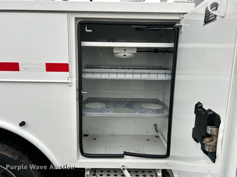 image for item KH9682 2014 Dodge Ram 5500HD bucket truck