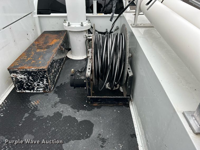 image for item KH9682 2014 Dodge Ram 5500HD bucket truck