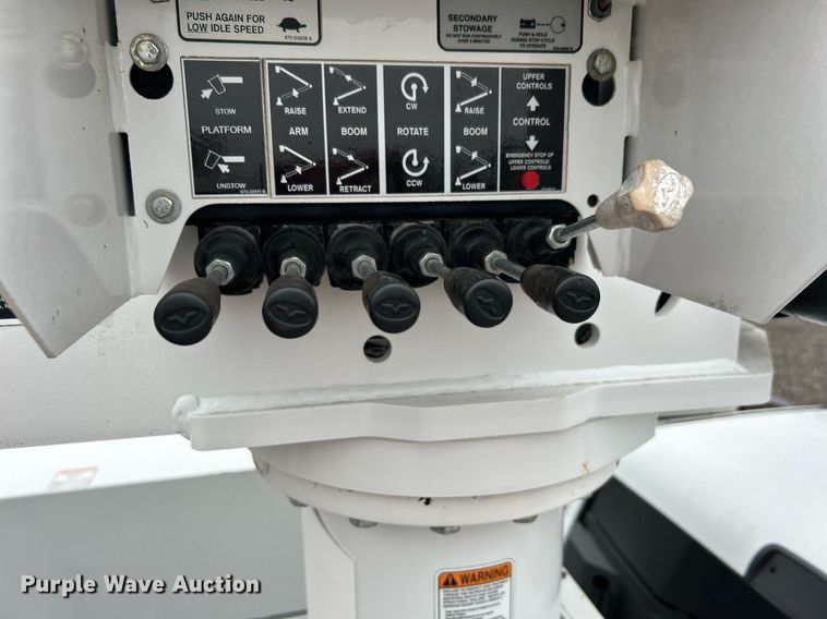 image for item KH9682 2014 Dodge Ram 5500HD bucket truck