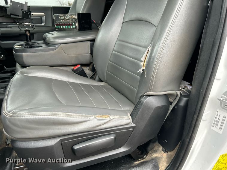 image for item KH9682 2014 Dodge Ram 5500HD bucket truck