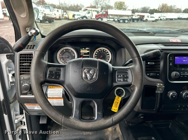 image for item KH9682 2014 Dodge Ram 5500HD bucket truck