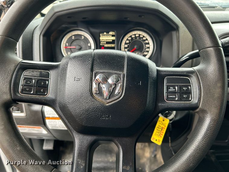 image for item KH9682 2014 Dodge Ram 5500HD bucket truck