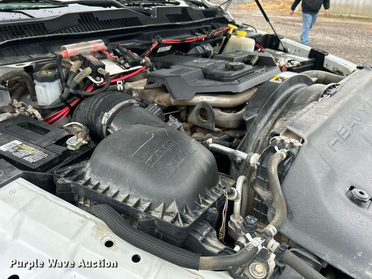 image for item KH9682 2014 Dodge Ram 5500HD bucket truck