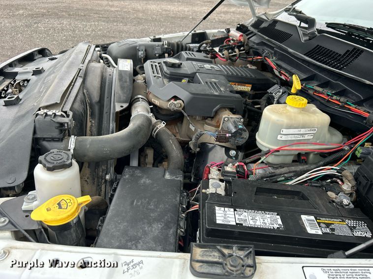 image for item KH9682 2014 Dodge Ram 5500HD bucket truck