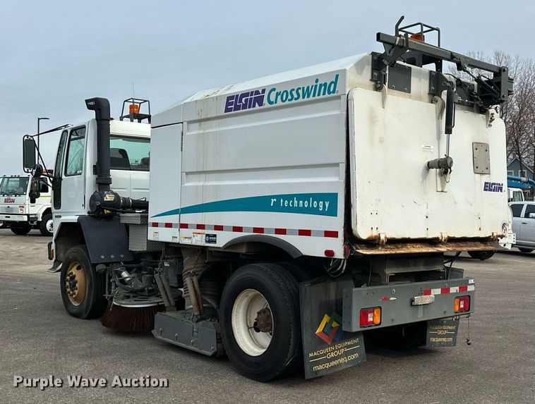 image for item LO9344 Sterling  SC8000 sweeper