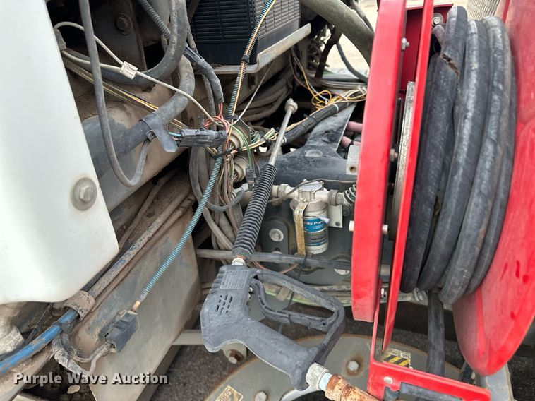 image for item LO9344 Sterling  SC8000 sweeper