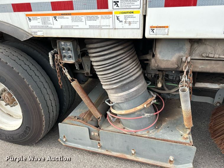 image for item LO9344 Sterling  SC8000 sweeper